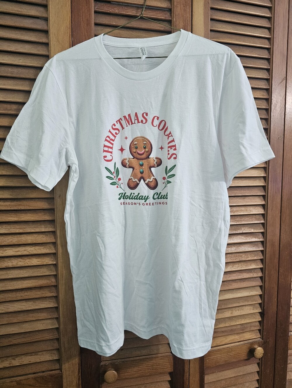 Bella + Canvas White Graphic Tee – Christmas Cookies Holiday Club Size Large